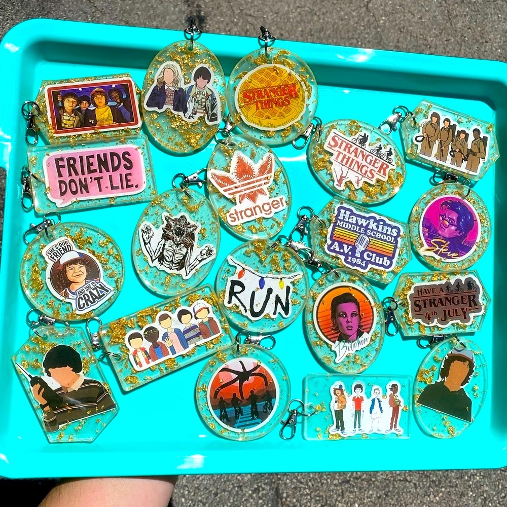 3 PACK Stranger Things Sticker & Gold Flakes Resin Keychains MYSTERY BUNDLE